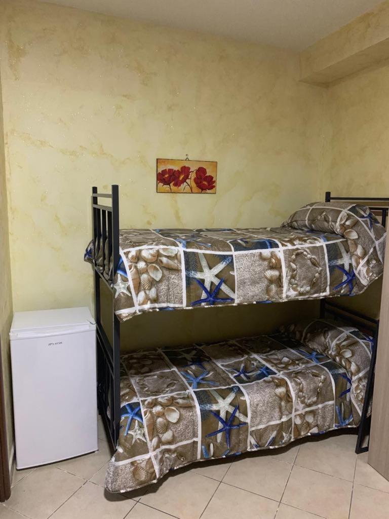 Airport Bedroom House Катания Экстерьер фото